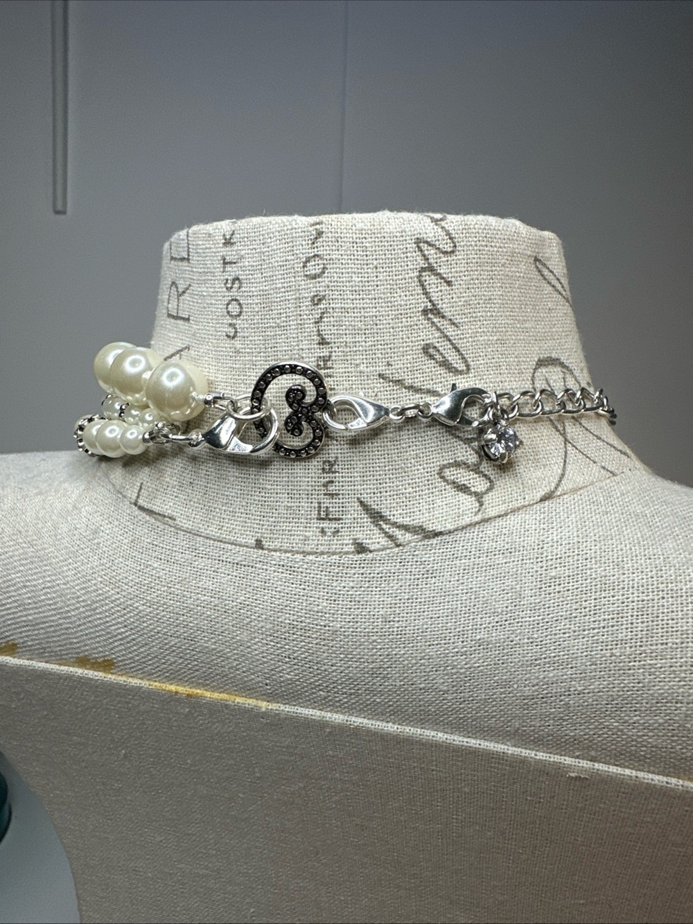 Vintage Multi-Strand Pearl Necklace with Silver Accents - Cream - Picture 3 of 4